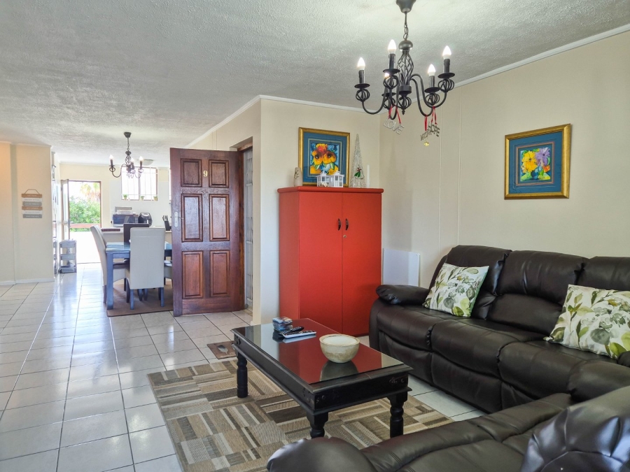 3 Bedroom Property for Sale in Stilbaai Wes Western Cape